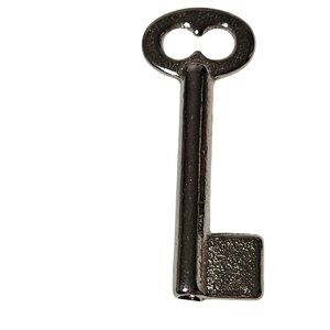 Vintage Skeleton Key Charm Pendant Silver Tone Gothic Jewelry Accessory DIY